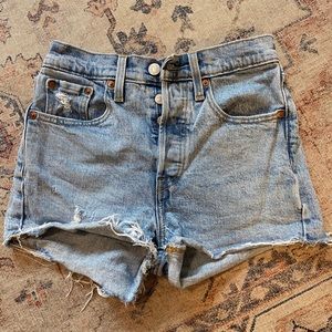 Levi’s 501 Shorts Sz 24